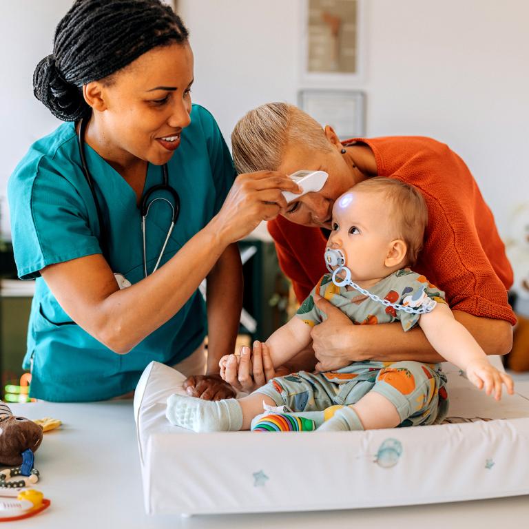Control de la fiebre en bebés y niños